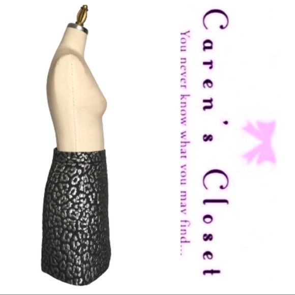 NWOT Micheal Kors Silver & Black Mini Skirt - Picture 4 of 8